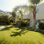 Melissi & Hotel 4*