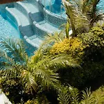 Melissi & Hotel 4*