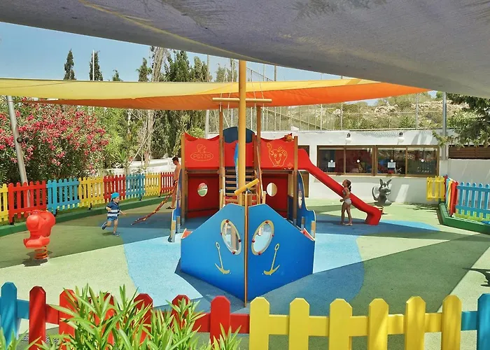 Otel Melissi & Aya Napa