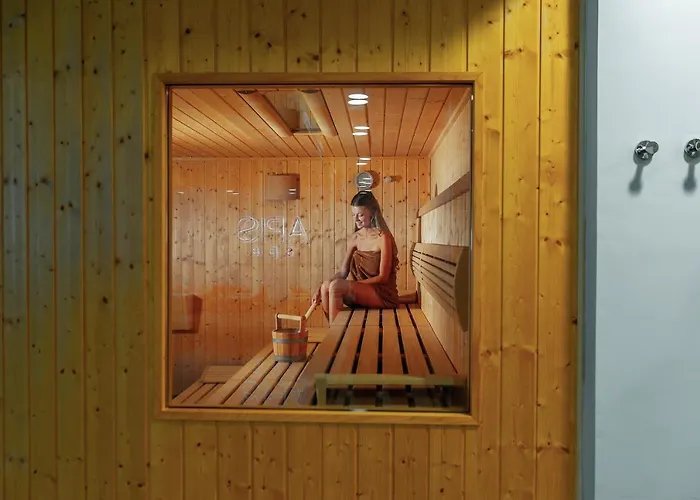 Melissi & Otel Aya Napa